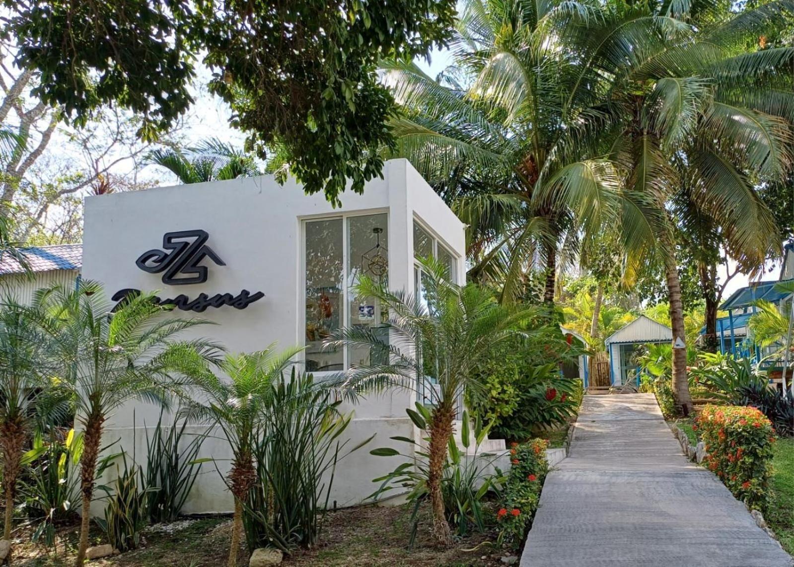 Zensus Hotel Bacalar